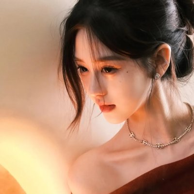 漂亮男孩直播中